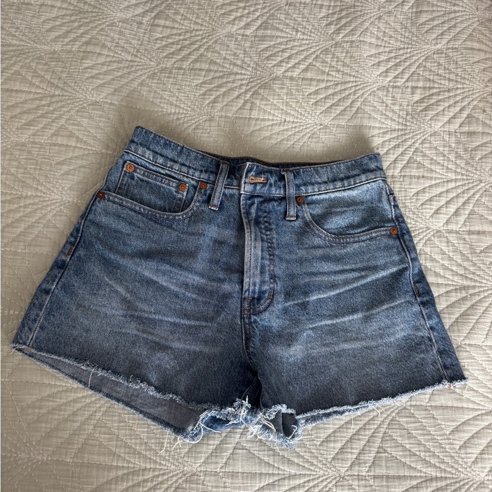 Madewell the perfect jean short size 28